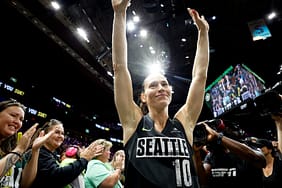 sue-bird-ihtiyaci-olan-efsane-oldu-gercek-yol-yoktu-C4tfTQUL.jpg