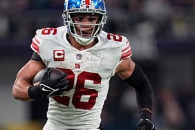saquon-barkley-ve-giants-uzun-vadeli-anlasmasi-yapamiyor-OekGb8yL.jpg