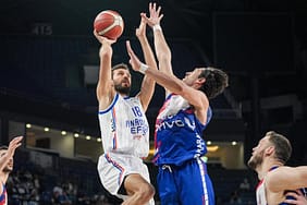 Anadolu Efes, Onvo Büyükçekmece'yi devirdi